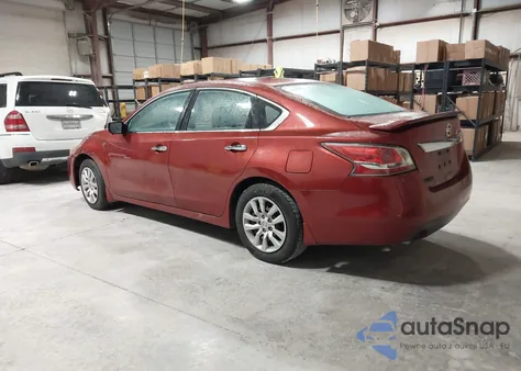 2015 Nissan Altima 2.5 S из США, поврежденный, VIN 1N4AL3AP9FC466001